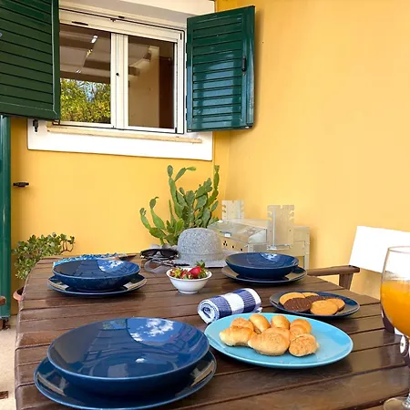 Сasa de vacaciones Sunlit Village Escape Kompítsion